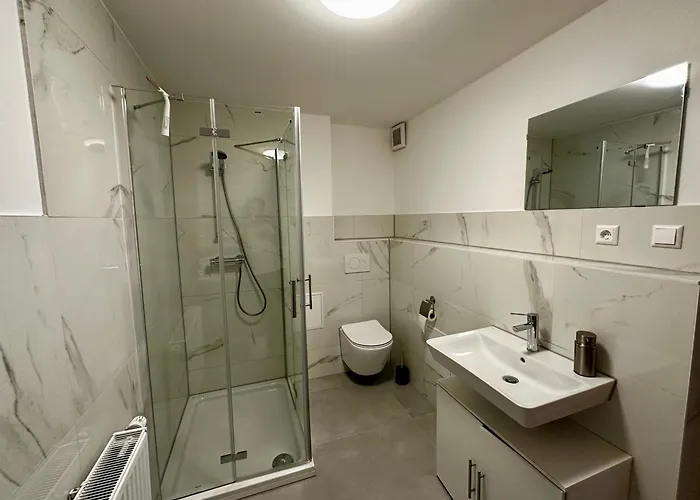 Hannah Nahe Freiburg *